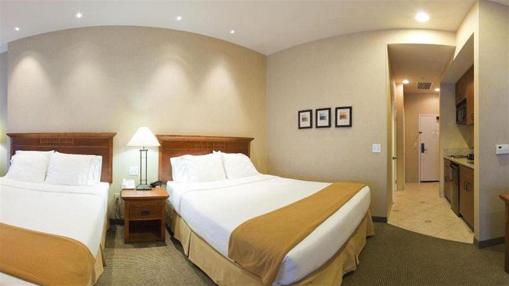 Holiday Inn Express Hotel & Suites Ventura Harbor By Ihg Eksteriør billede