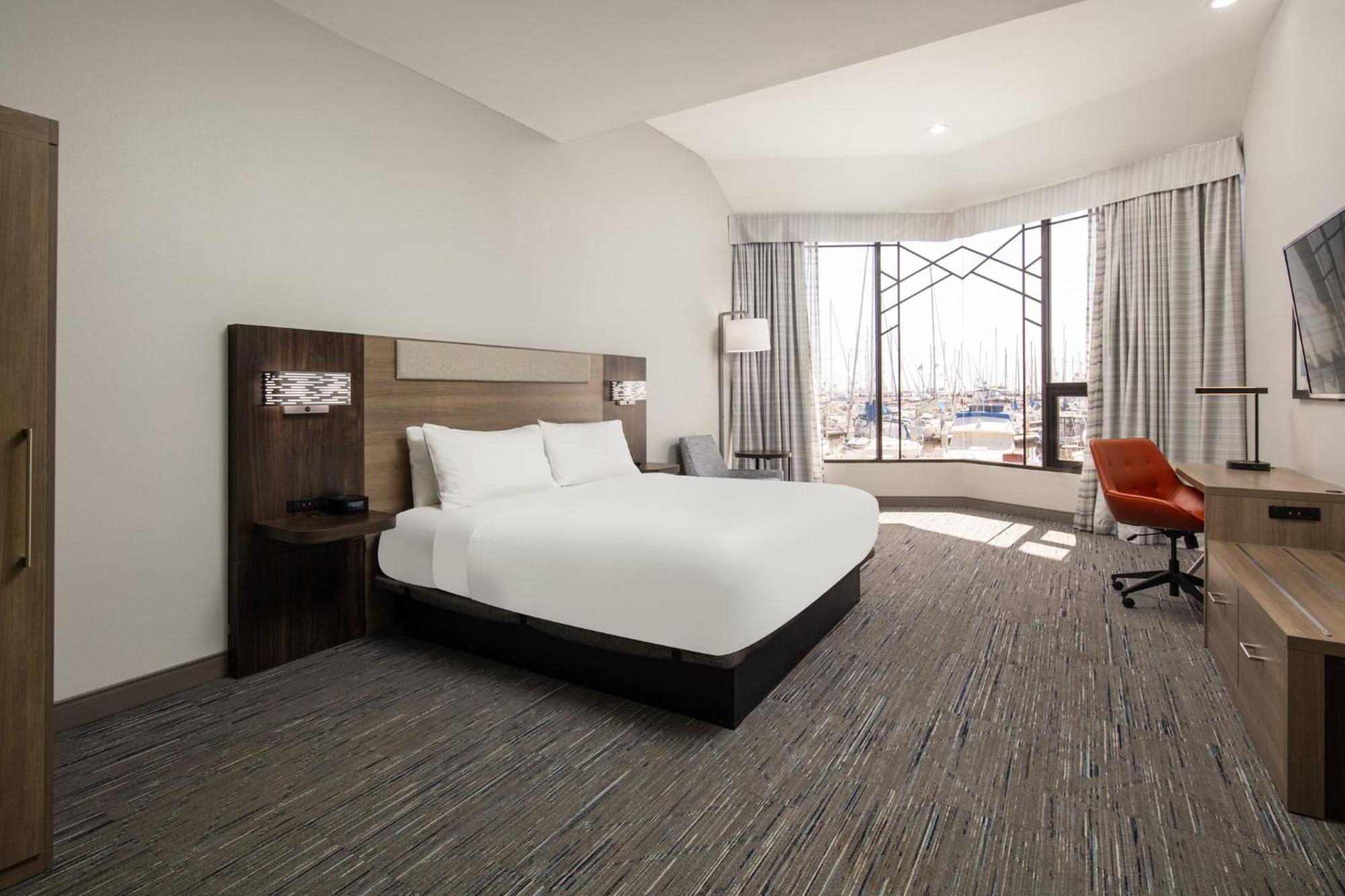 Holiday Inn Express Hotel & Suites Ventura Harbor By Ihg Eksteriør billede