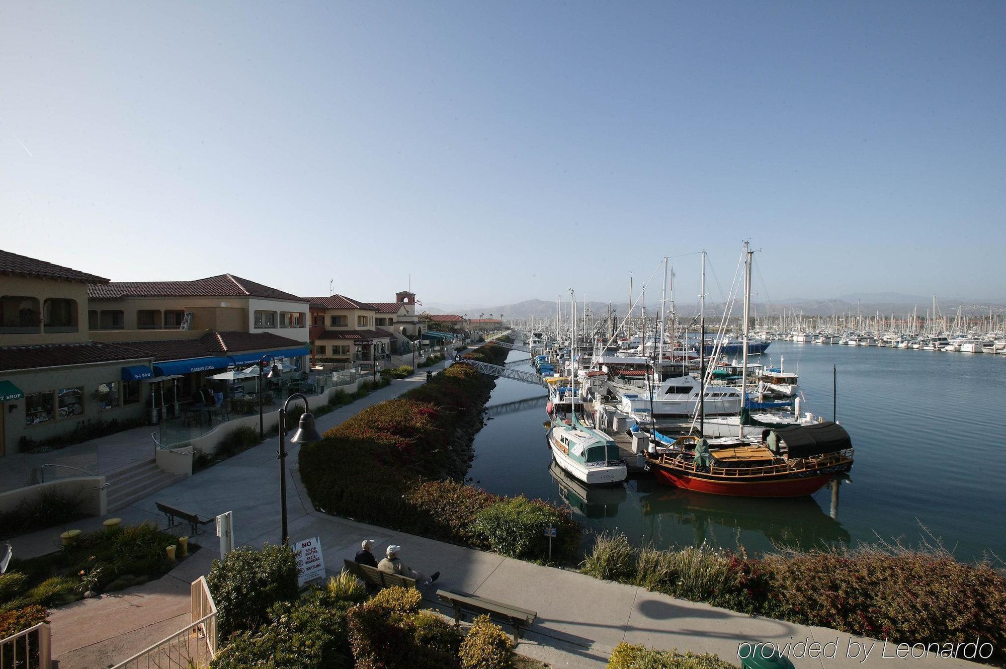 Holiday Inn Express Hotel & Suites Ventura Harbor By Ihg Eksteriør billede